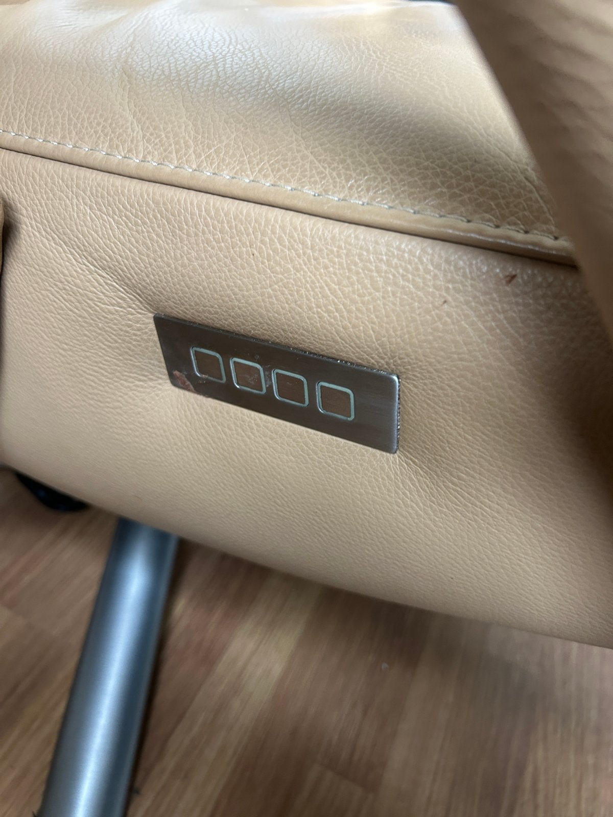 Leren relaxfauteuil- Beige/Lichtbruin, Ophalen, Gebruikt, 75 tot 100 cm, 50 tot 75 cm