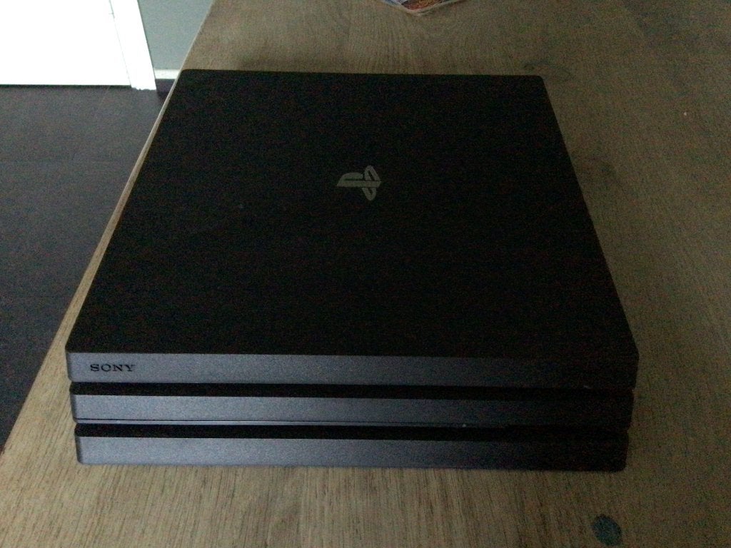 PlayStation 4 PRO, Ophalen, 500 GB, Zo goed als nieuw, Zonder controller