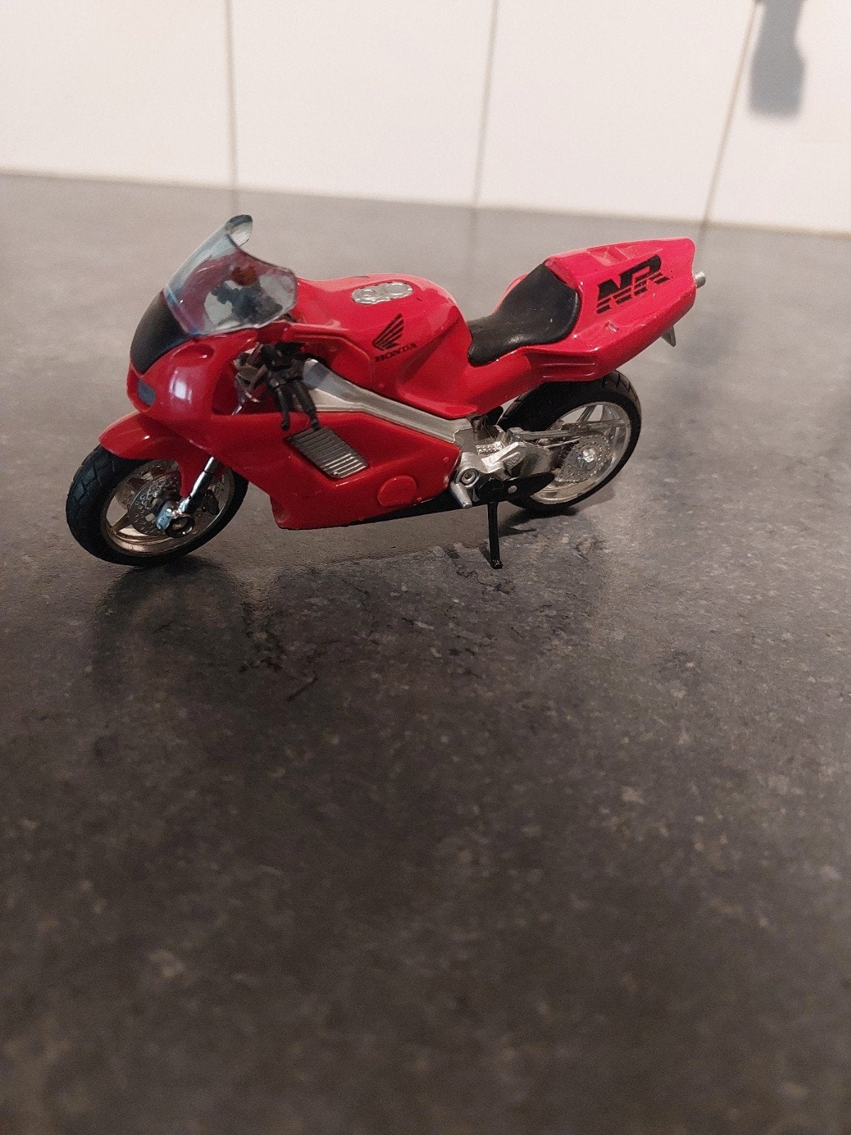 Honda NR modelmotor - Maisto, Overige merken, 1:32 tot 1:50, Overige typen, Ophalen of Verzenden
