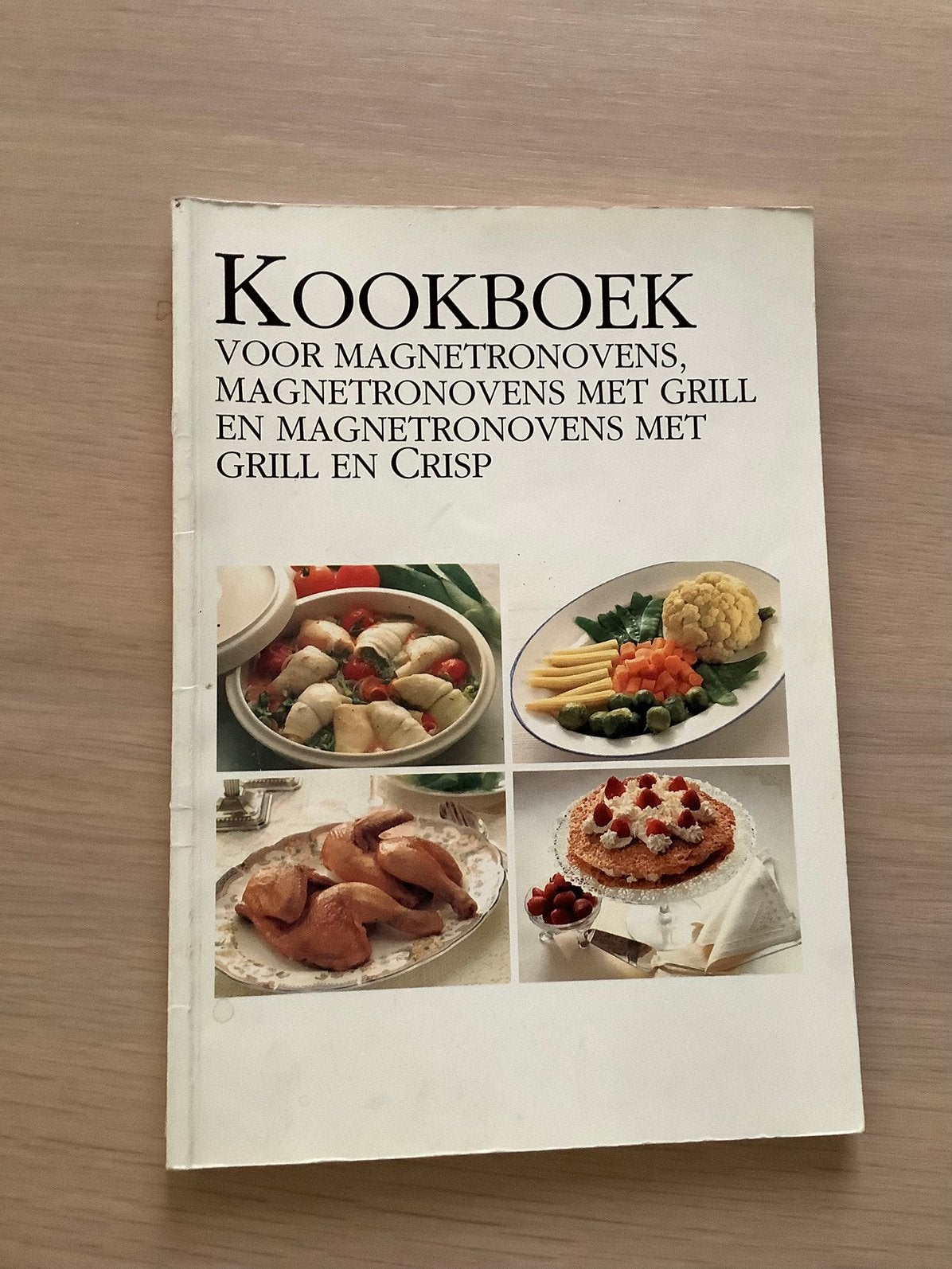 Kookboek voor magnetronovens - en/of met grill en crisp, Boeken, Ophalen of Verzenden, Gelezen