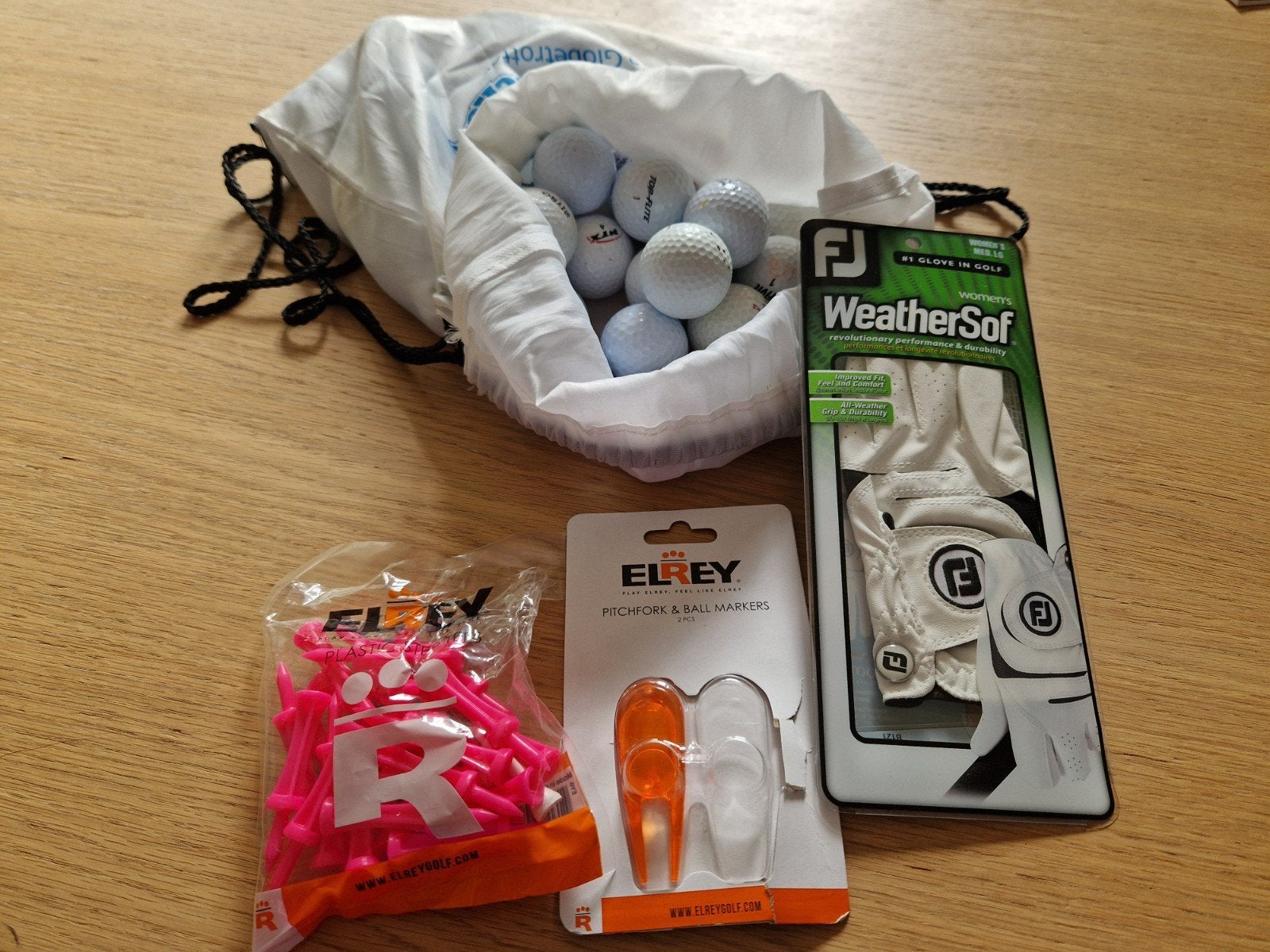 Startset Golf - handschoen, 50 ballen, 25 tee's, pitchfork, Ophalen of Verzenden, Zo goed als nieuw, Bal(len), Overige merken