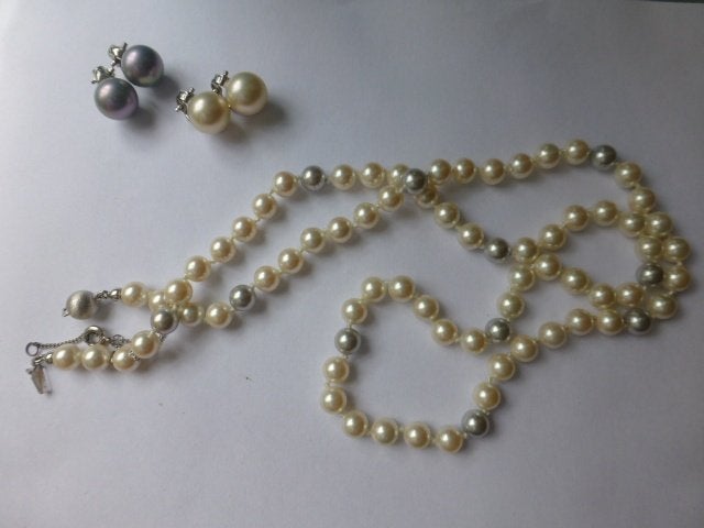 Collier + 2 set Oorknopjes Zilver +Wit en Grijs faux Parels, Verzenden, Nieuw, Wit, Zilver