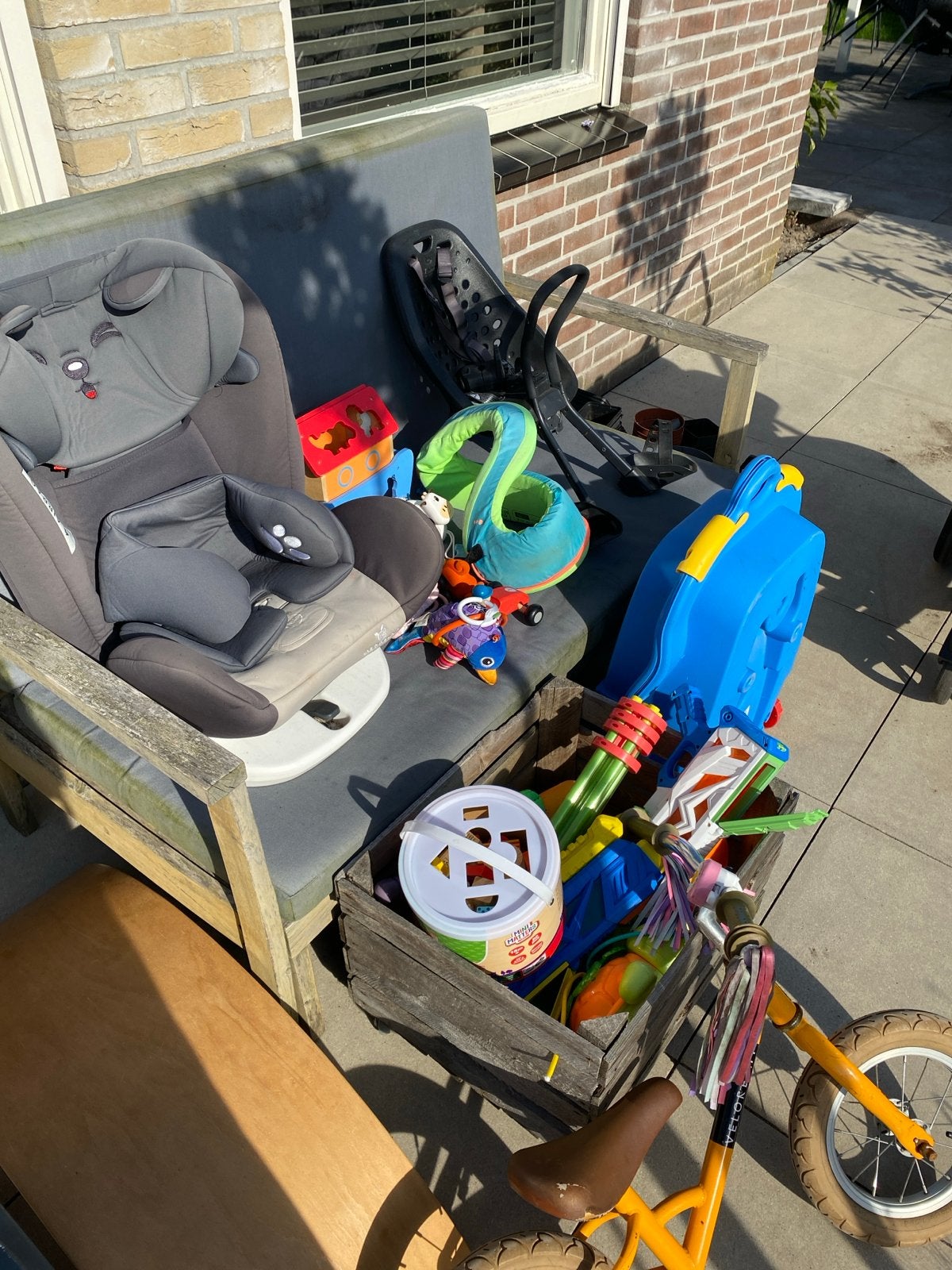 Foto 2 van Gratis!! kinderwagen, fiets, autostoel