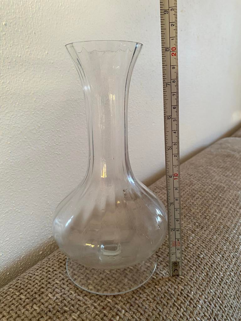 Elegante glazen vaas - 20 cm hoog vintage vaasje, Antiek en Kunst, Antiek | Vazen, Ophalen of Verzenden