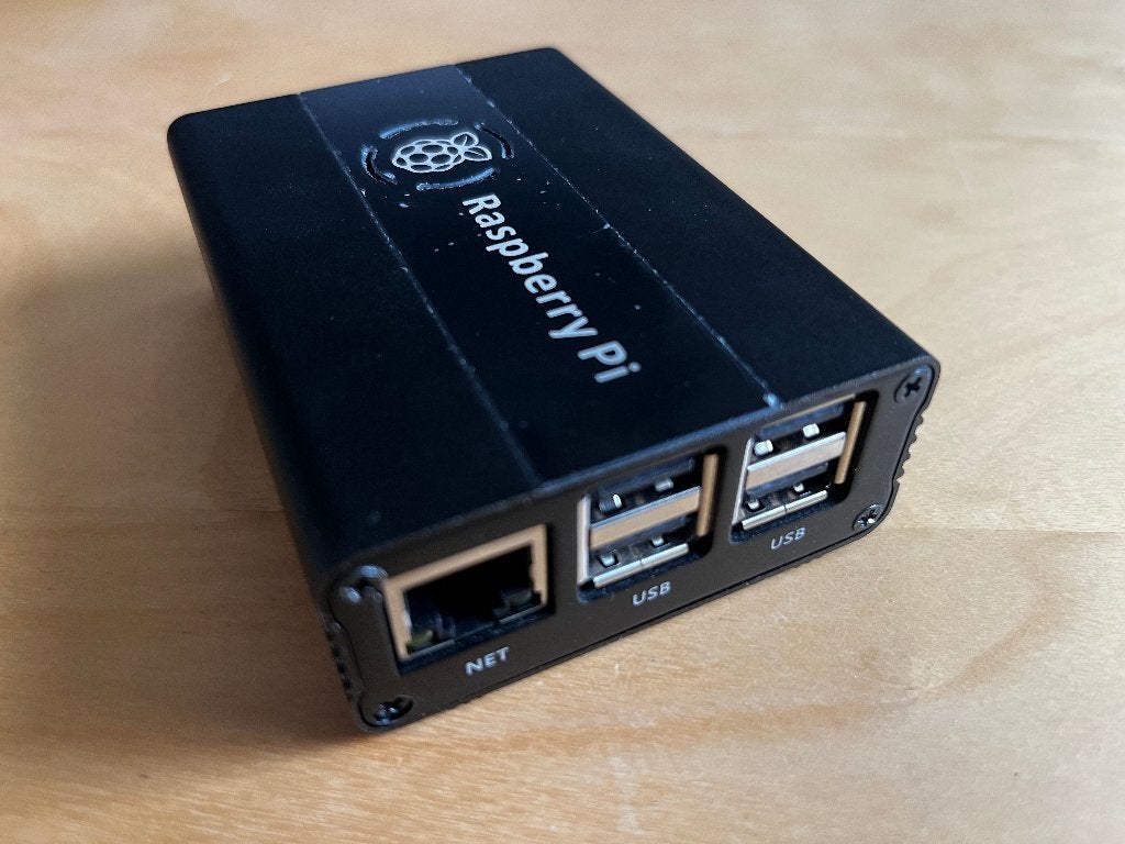 Raspberry Pi 3B met zwarte aluminium koelbehuizing, Ophalen, Zo goed als nieuw, Minder dan 2 Ghz