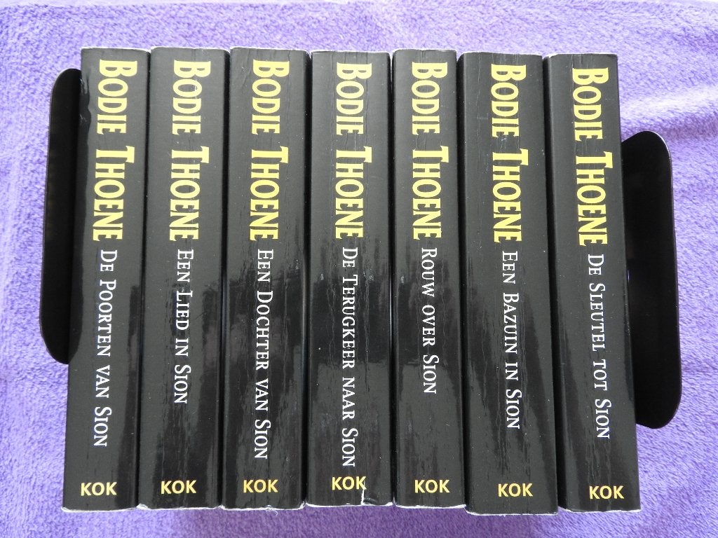 Bodie Thoene - De Kronieken van Sion - 7 dln, complete serie, Boeken, Ophalen of Verzenden, Zo goed als nieuw