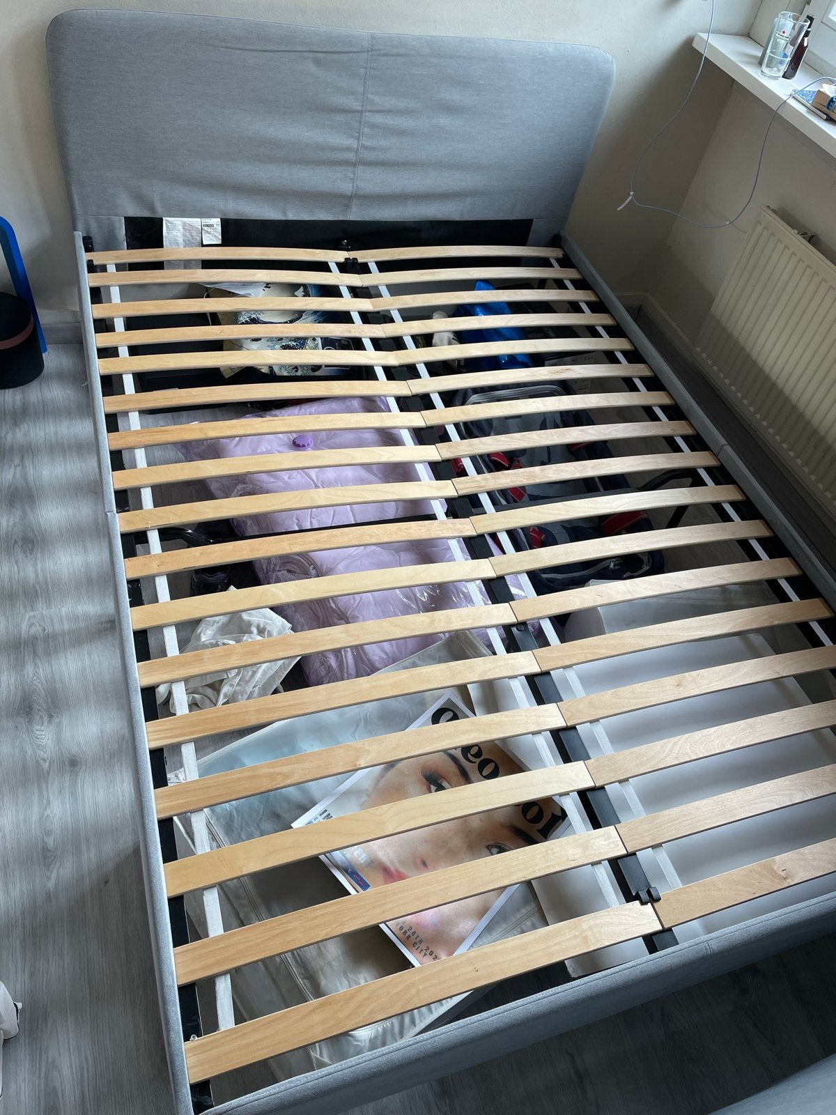 IKEA SLATTEN bedframe 140x200cm Gestoffeerd bed, Ophalen, Tweepersoons, 140 cm, Zo goed als nieuw