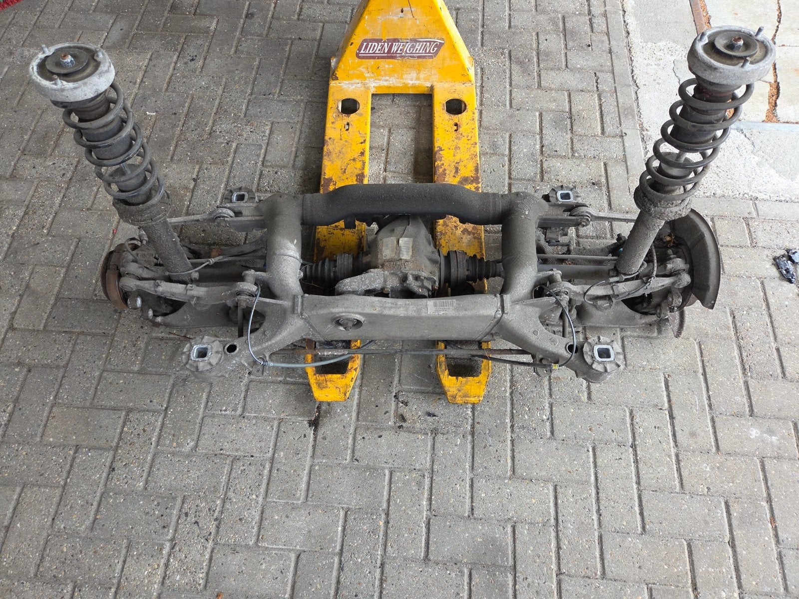 BMW E60/E61 achteras subframe met differentieel compleet, Auto-onderdelen, Ophalen, Gebruikt, BMW
