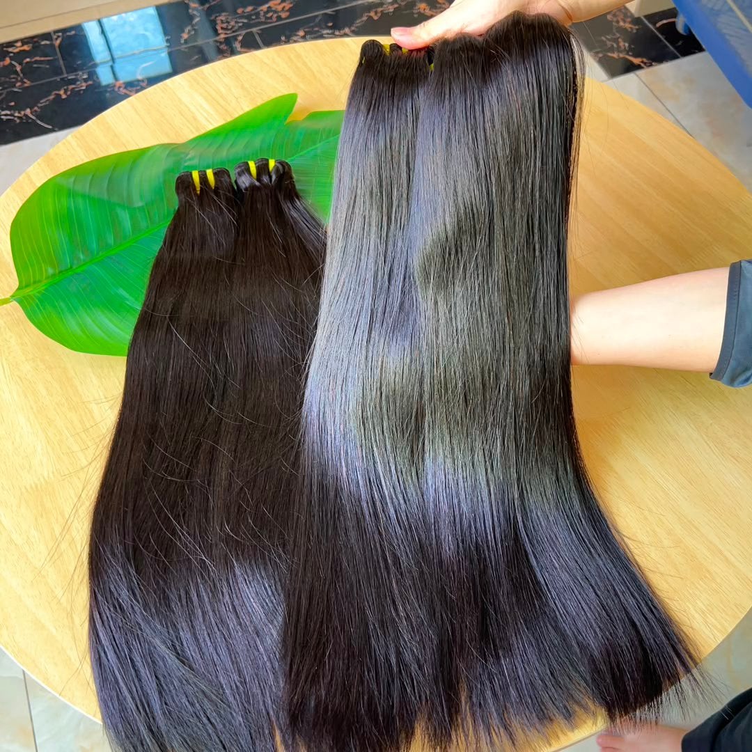 RAW HAIR, BUNDELS PRUIKEN HUMAN HAIR STIJL KRULLEN STRAIGHT, Ophalen of Verzenden, Zo goed als nieuw