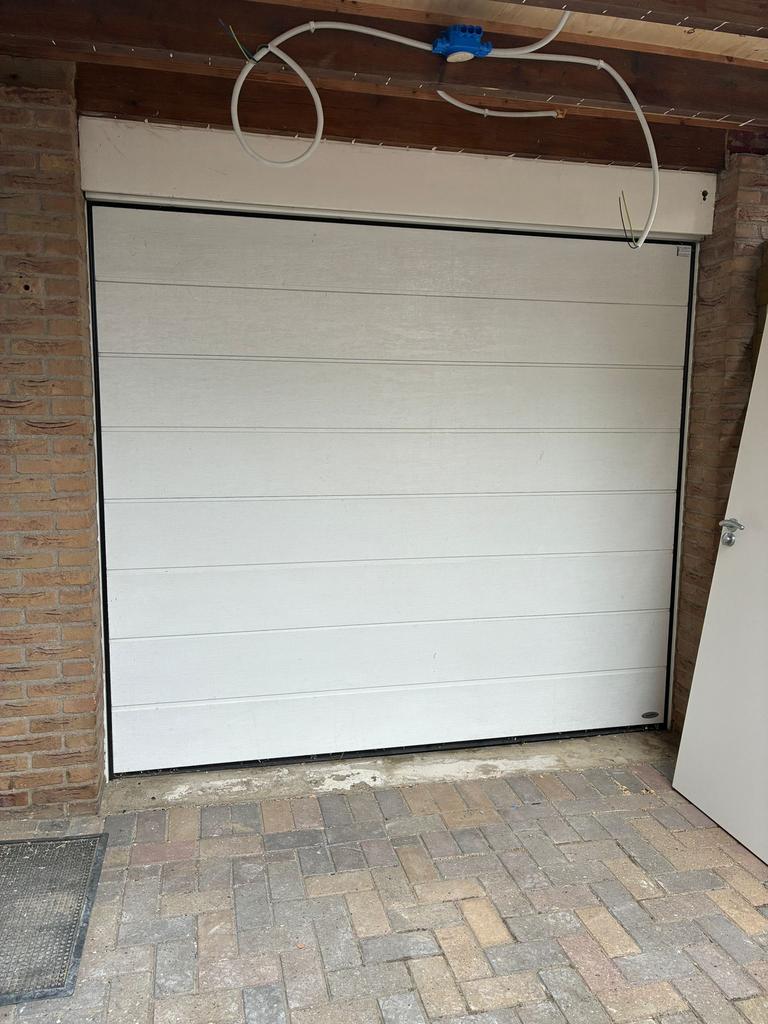 Garagedeur, Doe-het-zelf en Verbouw, Deuren en Horren, Ophalen, Garagedeur, Zo goed als nieuw, 120 cm of meer