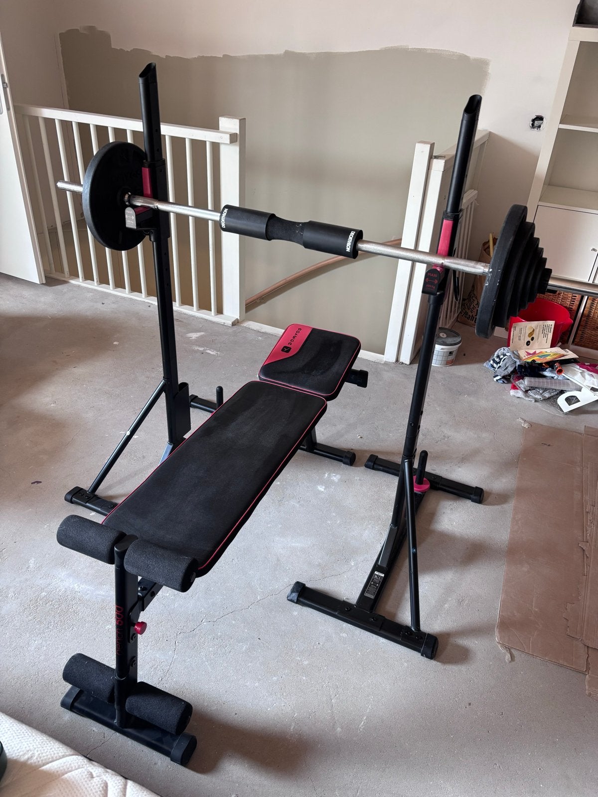 Domyos Fitnessbank met halterstang en gewichten, Ophalen, Gebruikt, Armen, Fitnessbank