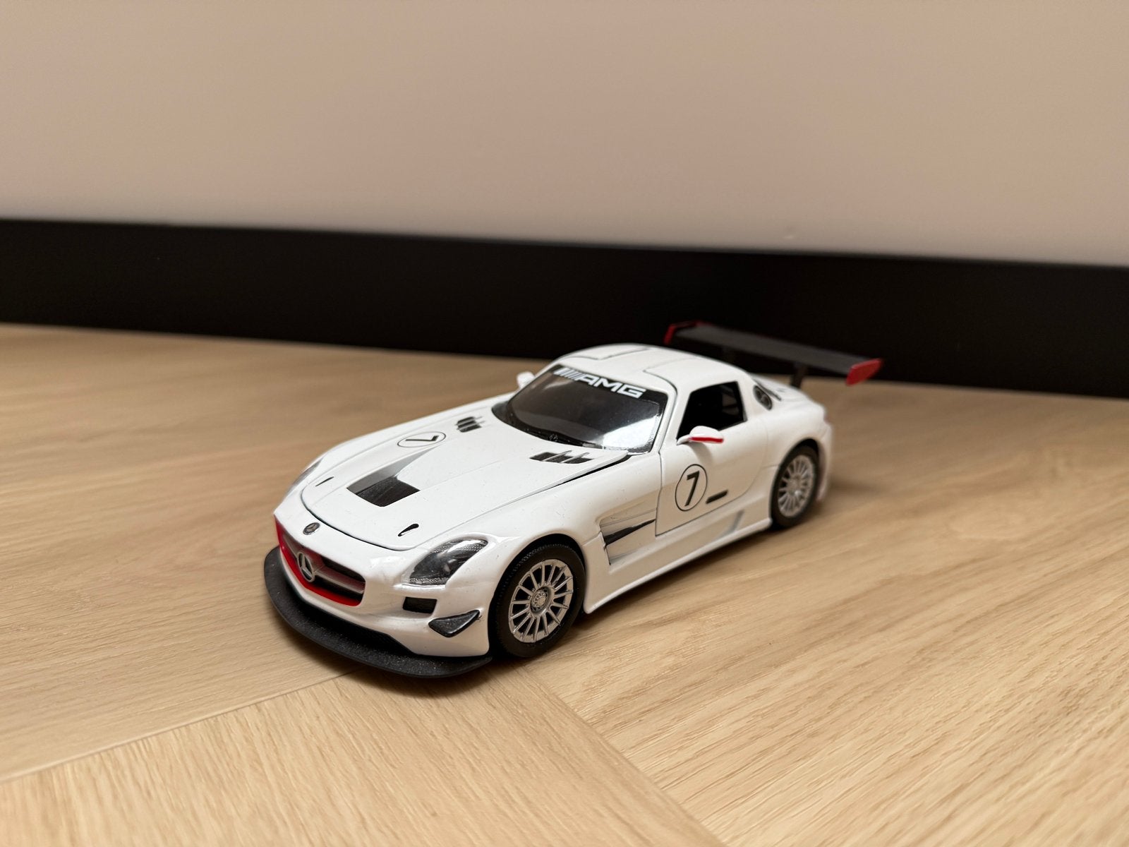 Motormax Mercedes Benz SLS AMG GT3 1:24 modelauto, Ophalen of Verzenden, Zo goed als nieuw, Overige merken