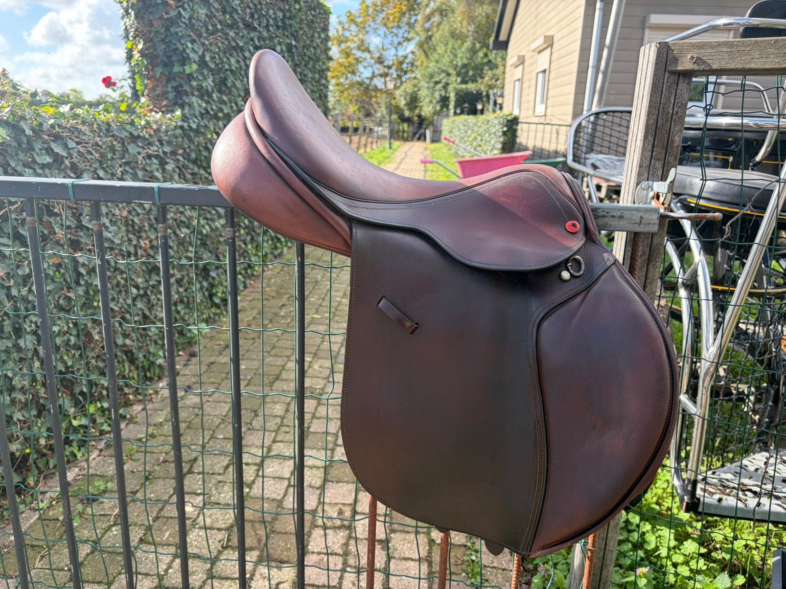 Prachtig springzadel met bijpassende singel en hoofdstel, Ophalen of Verzenden, Gebruikt, Springen, L (17.5 inch)