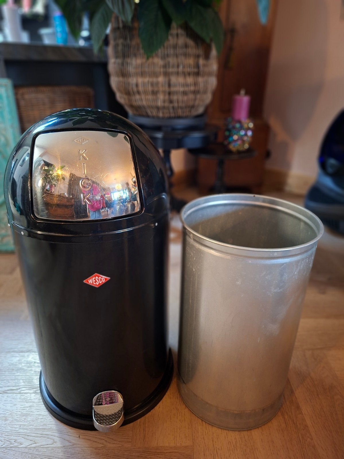 Nette wesco kickboy 40l, Ophalen, Met pedaal, 40 liter of meer, Zo goed als nieuw