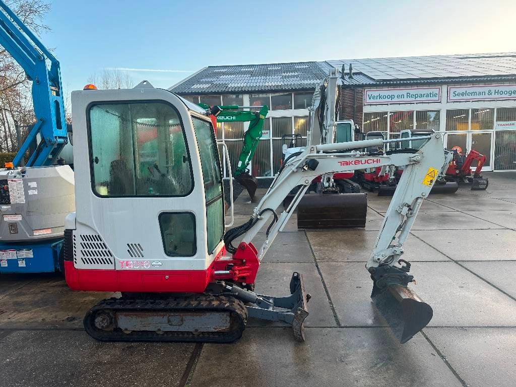 Takeuchi TB016 2013 (bj 2013), Zakelijke goederen, Graafmachine