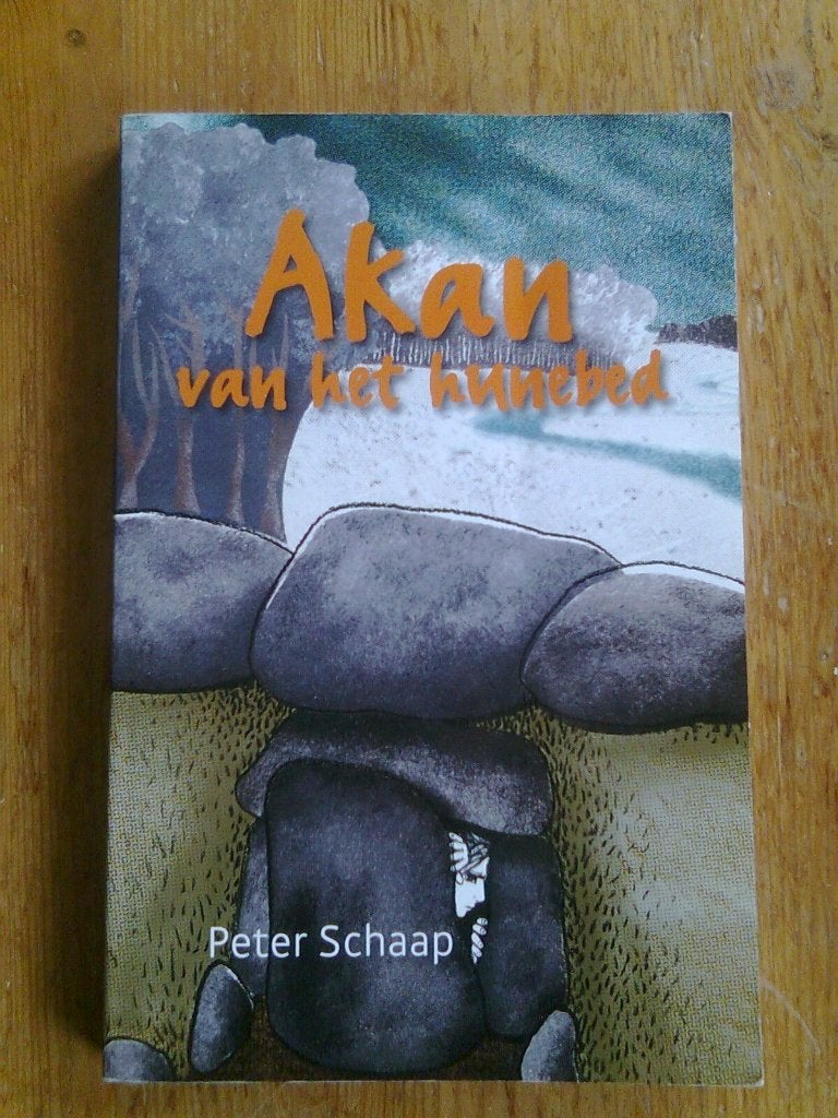Akan van het hunebed,  door Peter Schaap, Boeken, Ophalen of Verzenden, Zo goed als nieuw