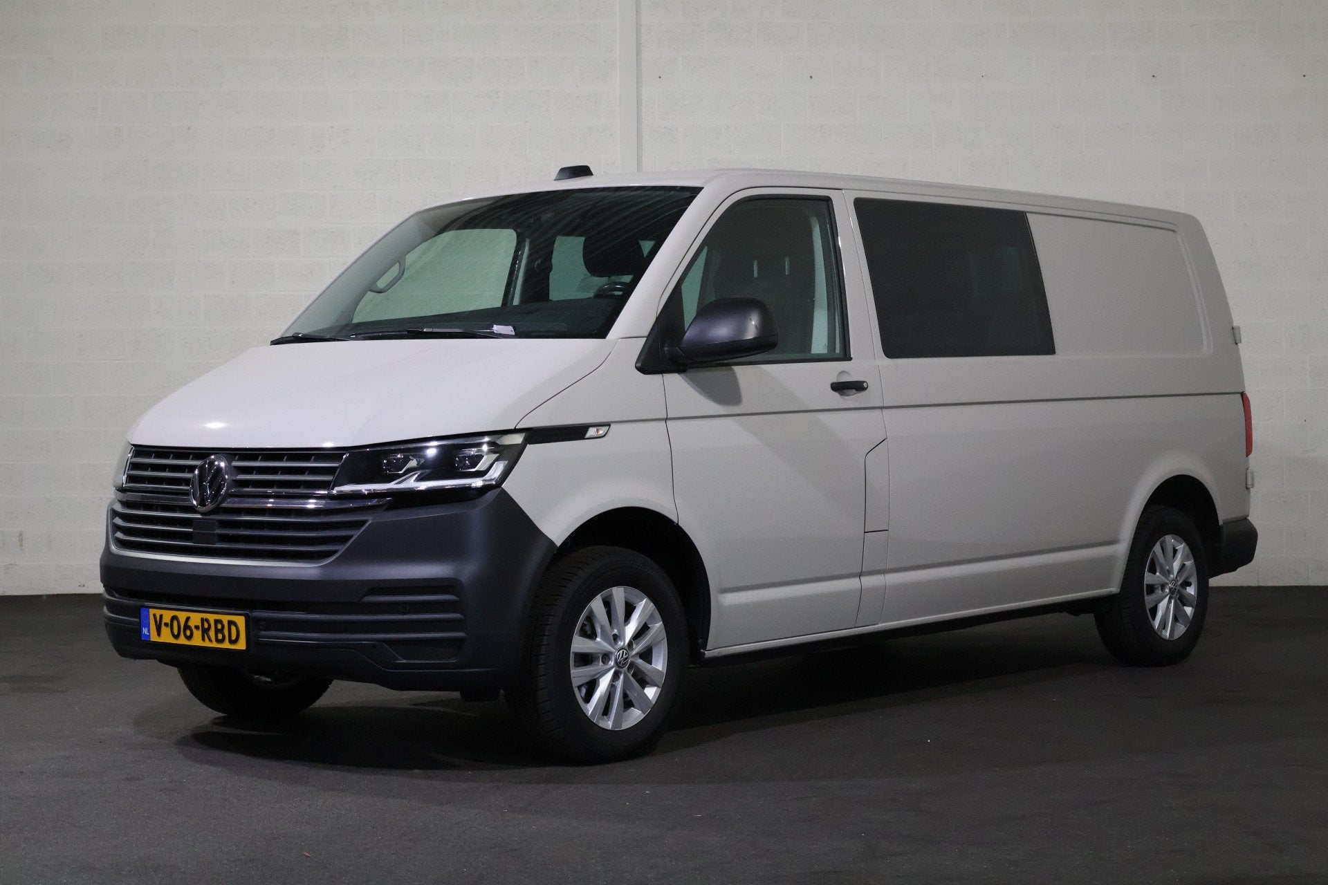 Volkswagen Transporter 2.0 TDI L2 H1 150pk Automaat DC, Auto's, Stof, 4 cilinders, 150 pk, Volkswagen
