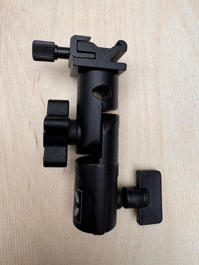Caruba swivel, voor bevestiging reportageflitser of -paraplu, Ophalen of Verzenden, Zo goed als nieuw, Minder dan 150 cm, Overige typen