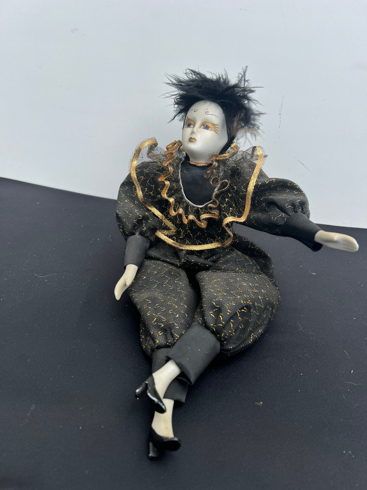 Te Koop Vintage Porseleinen Pop Clown Harlekijn, Verzamelen, Beelden en Beeldjes, Ophalen of Verzenden, Zo goed als nieuw, Mens