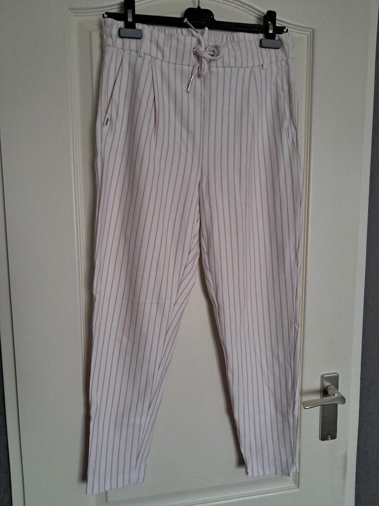Broek Only  Maat : M Kleur : Creme Lengte 30, Maat 38/40 (M), Only, Beige, Nieuw