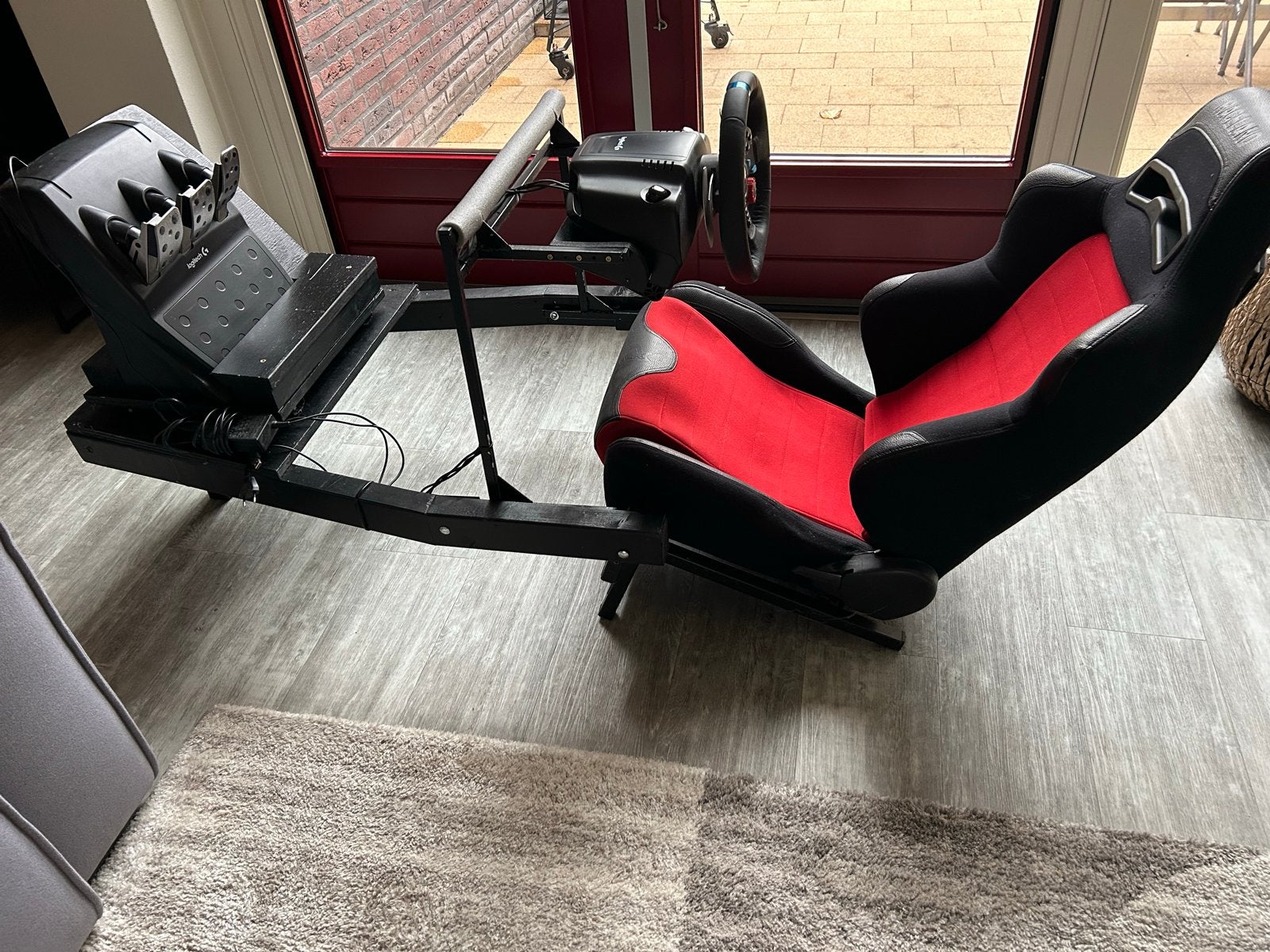 Racestoel / simulator met Logitech G29 racestuur, Ophalen, Zo goed als nieuw, Zonder controller