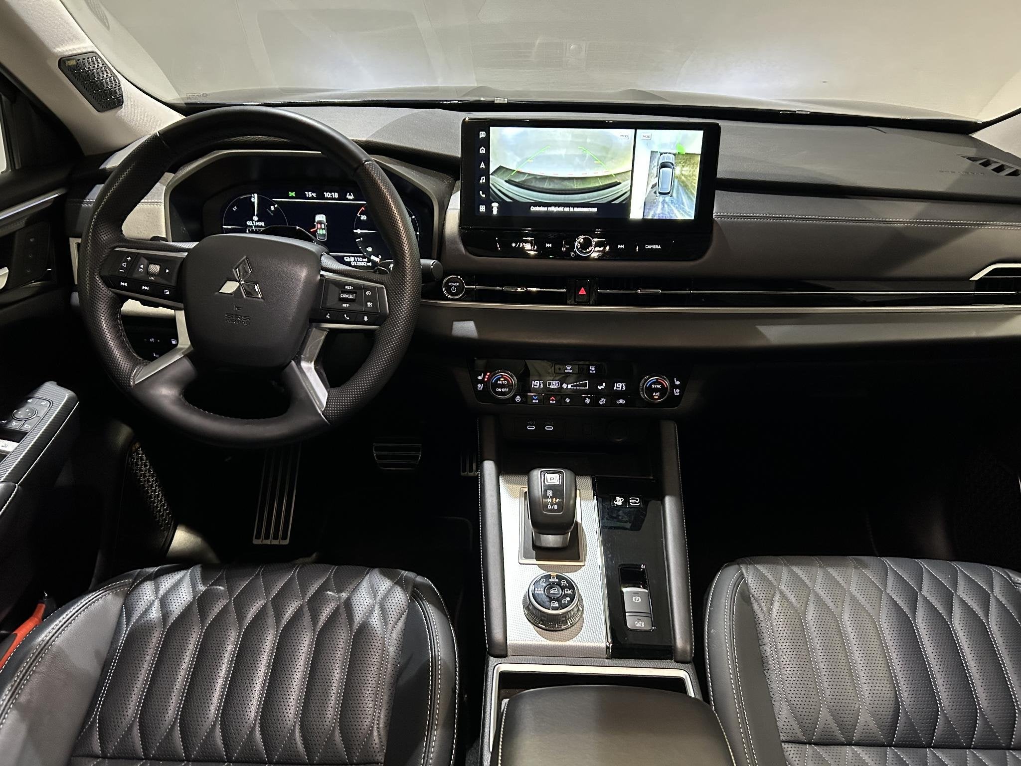 Mitsubishi Outlander 2.4 PHEV Instyle | Leder | Panoramadak, Automaat, 2095 kg, Euro 6, Blauw