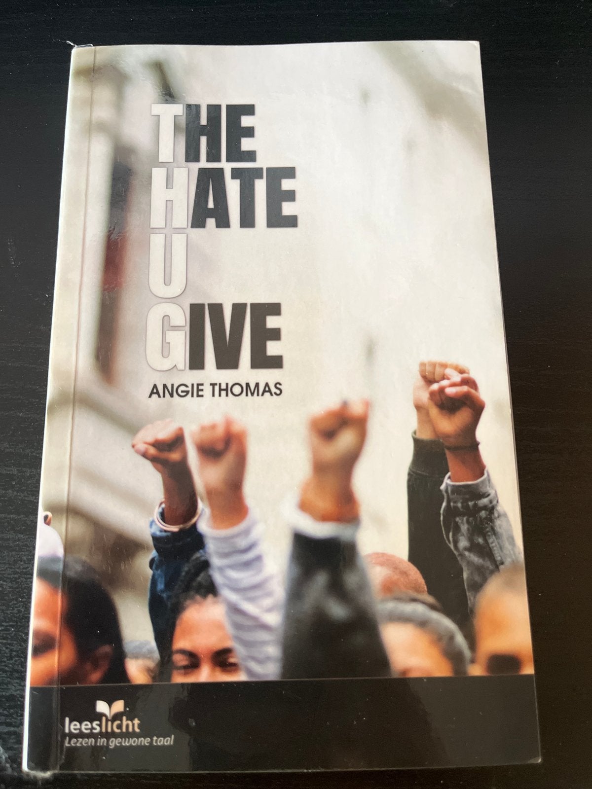 The Hate U Give - Angie Thomas (Leeslicht), Boeken, Ophalen of Verzenden, Nieuw