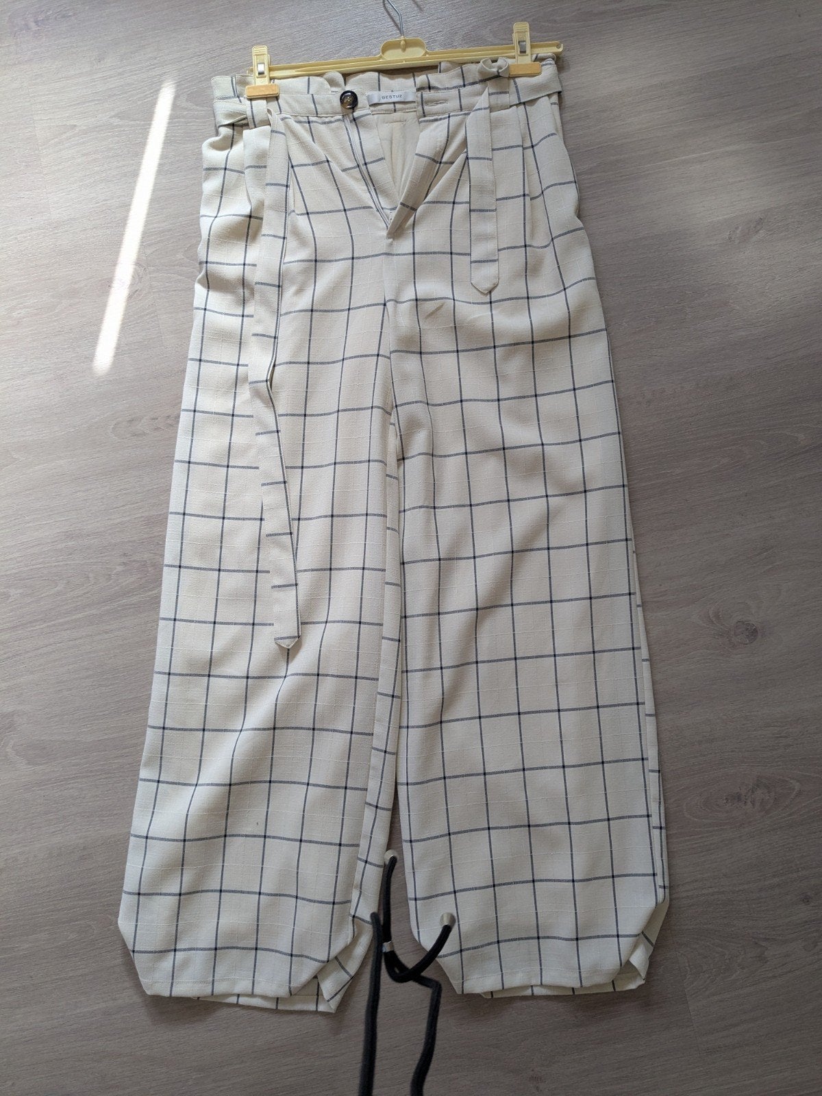 Gestuz LinoaGZ HS20 geruite broek maat 38, Maat 38/40 (M), Beige, Ophalen of Verzenden, Zo goed als nieuw