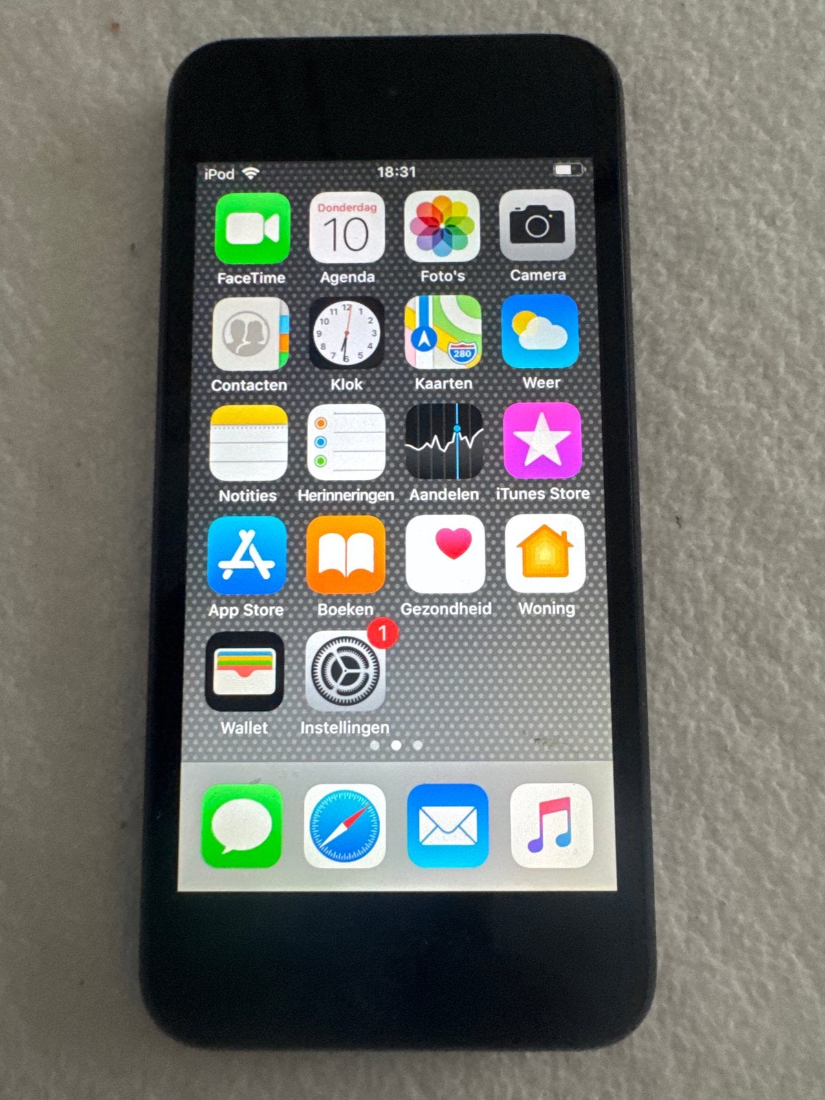 iPod Touch 6e generatie 16GB - Zo goed als nieuw, Touch, Zwart, Ophalen of Verzenden, Zo goed als nieuw