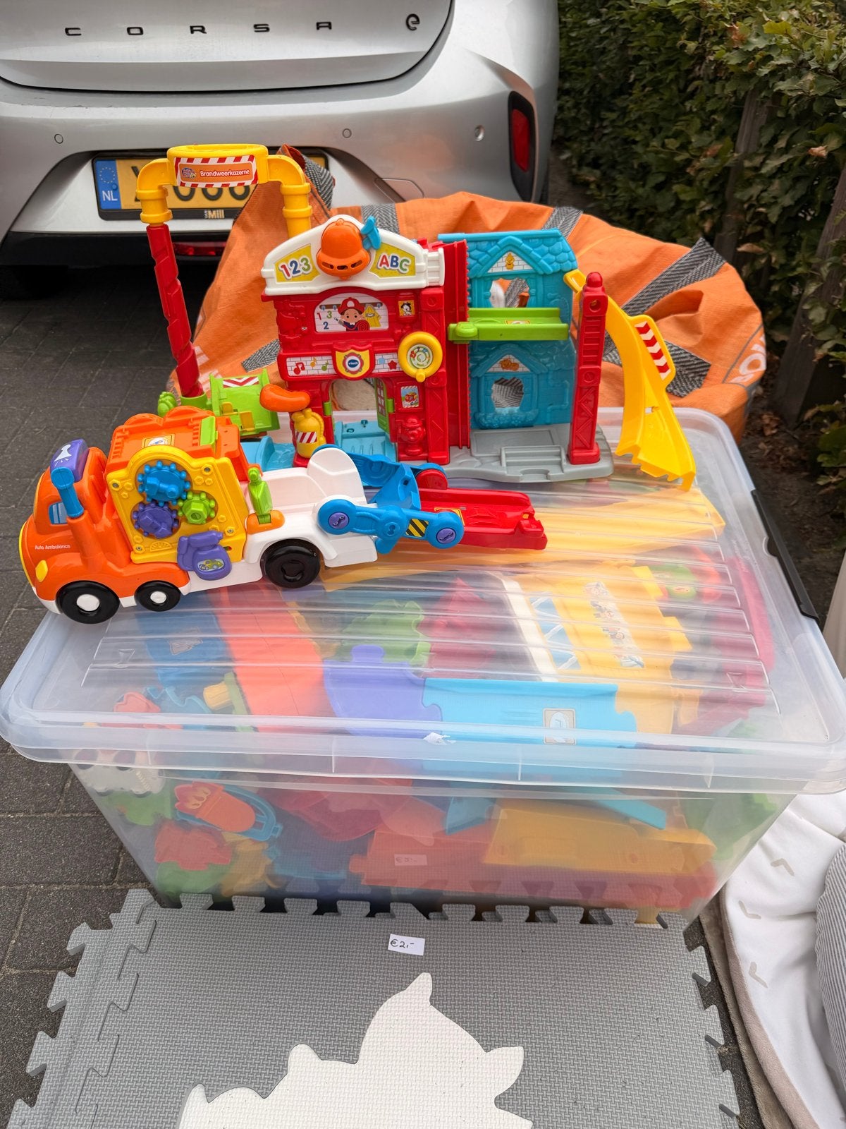 VTech Toet Toet Auto's en VTech Vriendjes speelset, Ophalen, Gebruikt, Bouwen, Met geluid