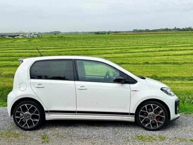 Volkswagen up! 1.0 135pk 2023 Wit, Voorwielaandrijving, Dealer onderhouden, 40 €/maand, 4 stoelen