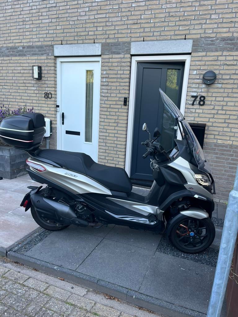 Piaggio MP3  530 HPE  exclusive bj 2024, Traction Control, Occasion, Particulier, Meer dan 35 kW