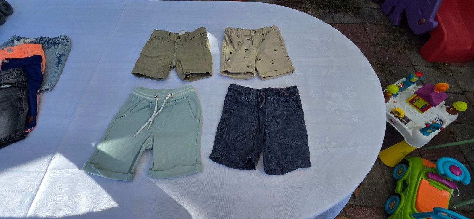 Leuke korte broeken voor jongens, maat 86/92, Broek, Gebruikt, Hema, C&A, Ophalen of Verzenden