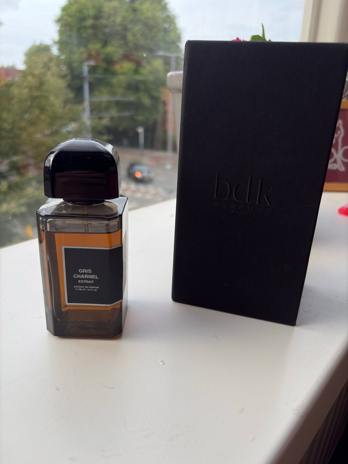 BDK Parfums Gris Charnel Extrait - 100 ml, Sieraden, Tassen en Uiterlijk, Ophalen of Verzenden, Zo goed als nieuw