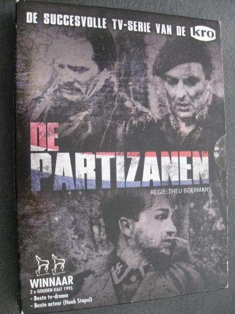 DE PARTIZANEN in een originele 3-DVD BOX, Ophalen, Boxset, Zo goed als nieuw, Komedie