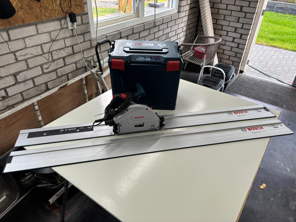 Bosch invalzaag (GKT 55 CE), Invalzaag, Ophalen of Verzenden, Zo goed als nieuw, 30 tot 70 mm