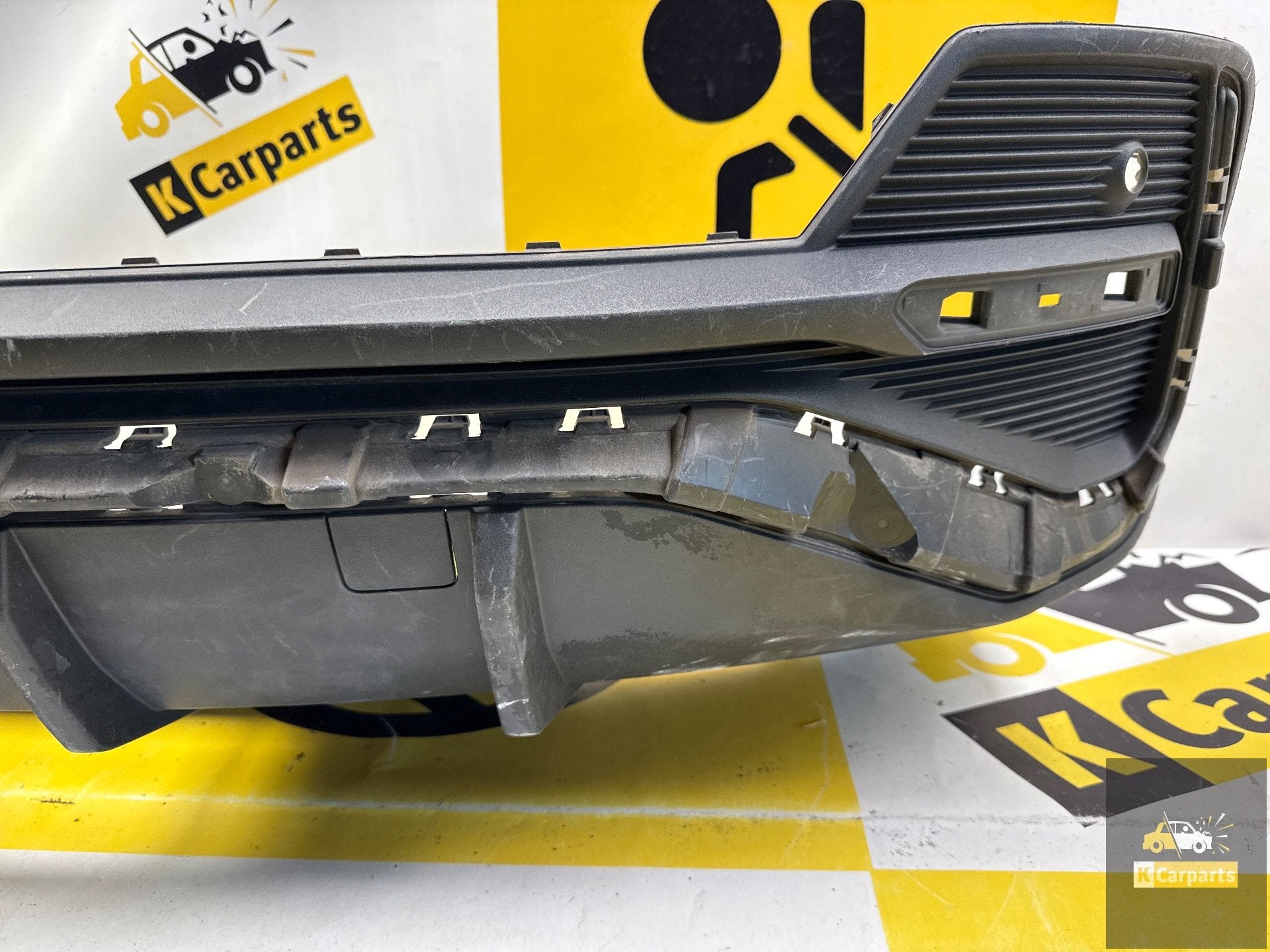 AUDI Q3 SPORTBACK ACHTERBUMPER DIFFUSER 83F8078521B, Gebruikt, AUDI AG, Auto-Union-Strasse 1
85045  Ingolstadt, DE, Bumper