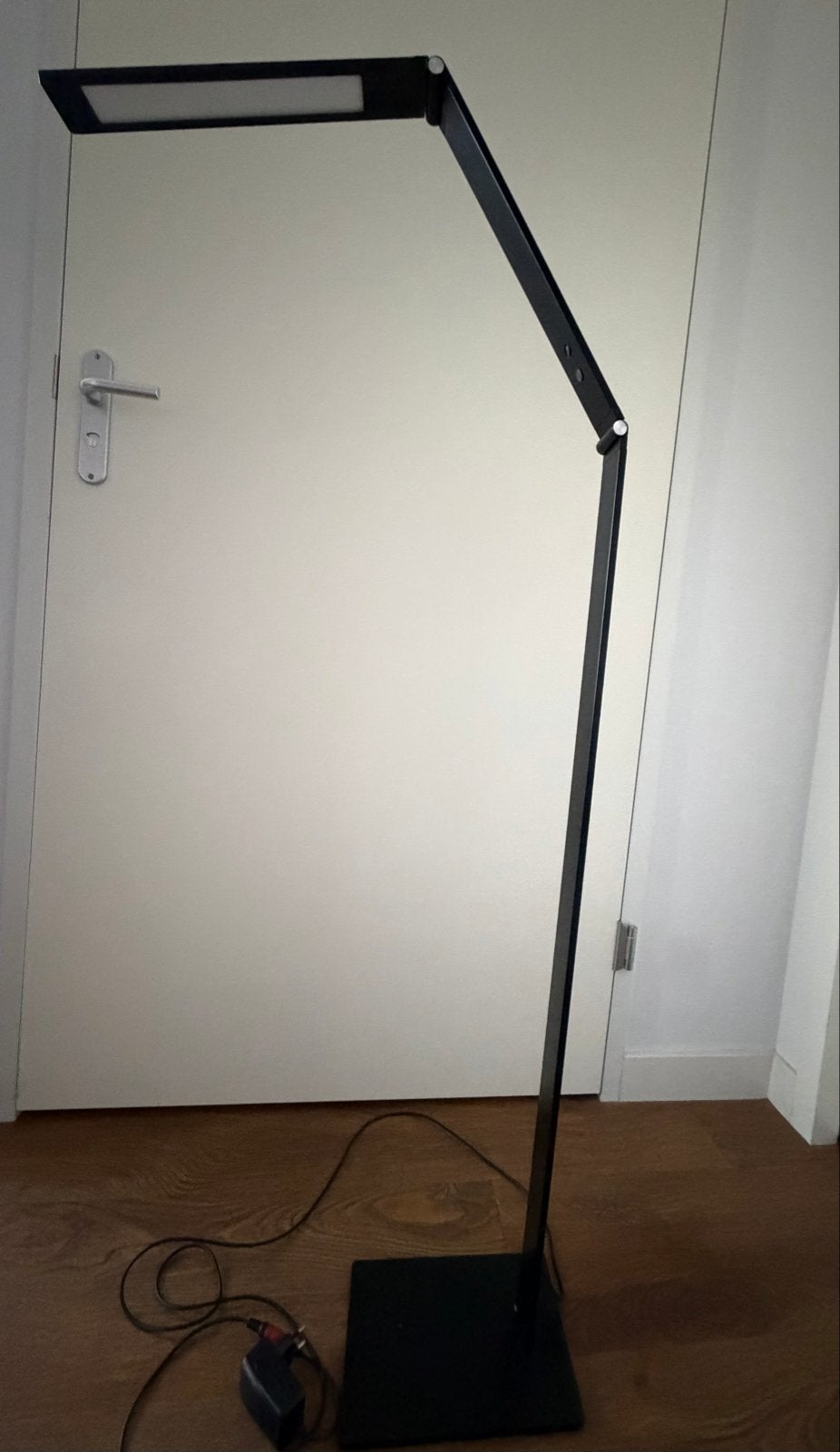 Moderne LED Vloerlamp - Zwart, Verstelbaar, Ophalen, Zo goed als nieuw, Metaal, 150 tot 200 cm