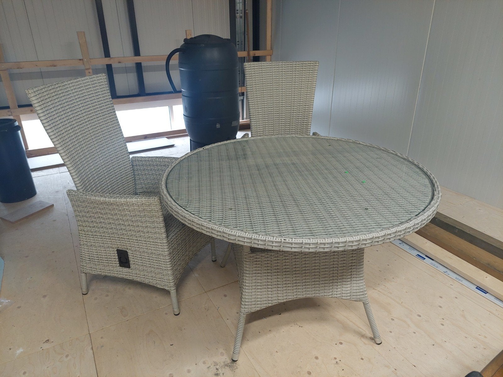 nette tuinset tafel en 4 stoelen met gasveer, Ophalen, Eettafel, 4 zitplaatsen