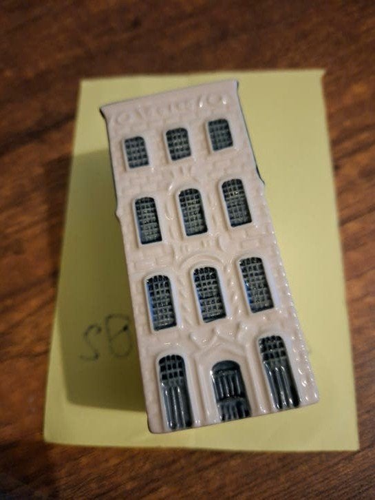 KLM huisjes   huisje 27, Verzamelen, Ophalen of Verzenden, Nieuw, 21 t/m 40, Gevuld