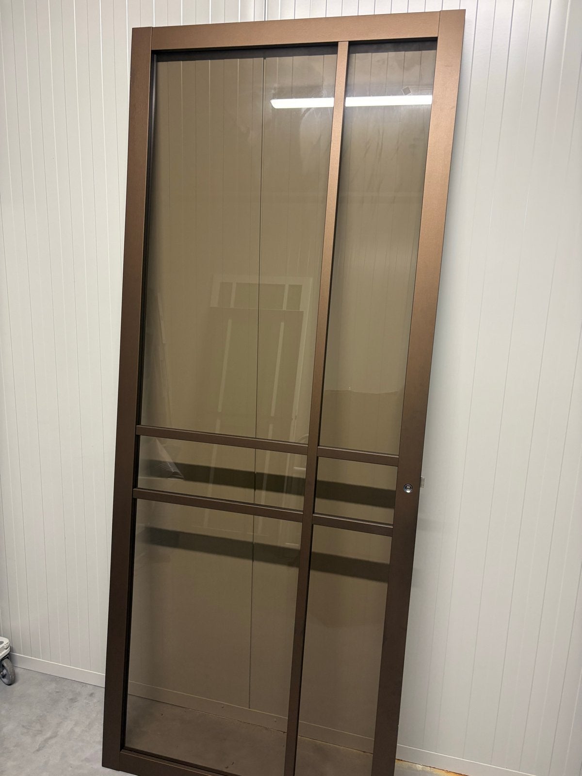 Arne en Bodil stompe bronskleurige deur met glas 93x229,4cm