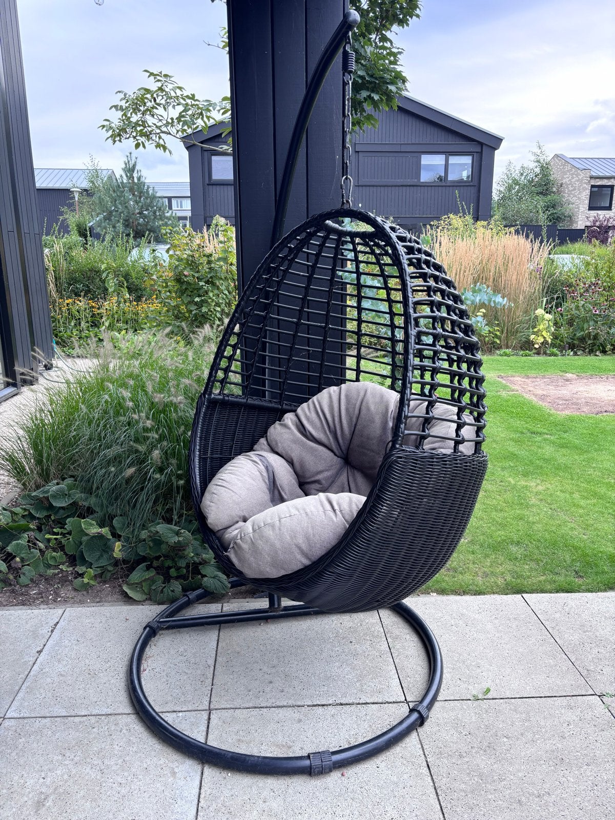 Manifesto Hangstoel met standaard en kussen, Tuin en Terras, Ophalen, Zo goed als nieuw, Wicker