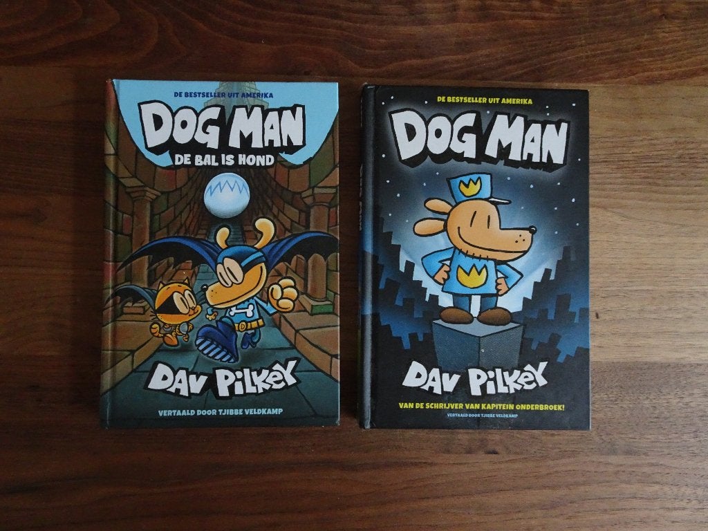 Twee boeken Dogman, Ophalen of Verzenden, Gelezen, Cartoons