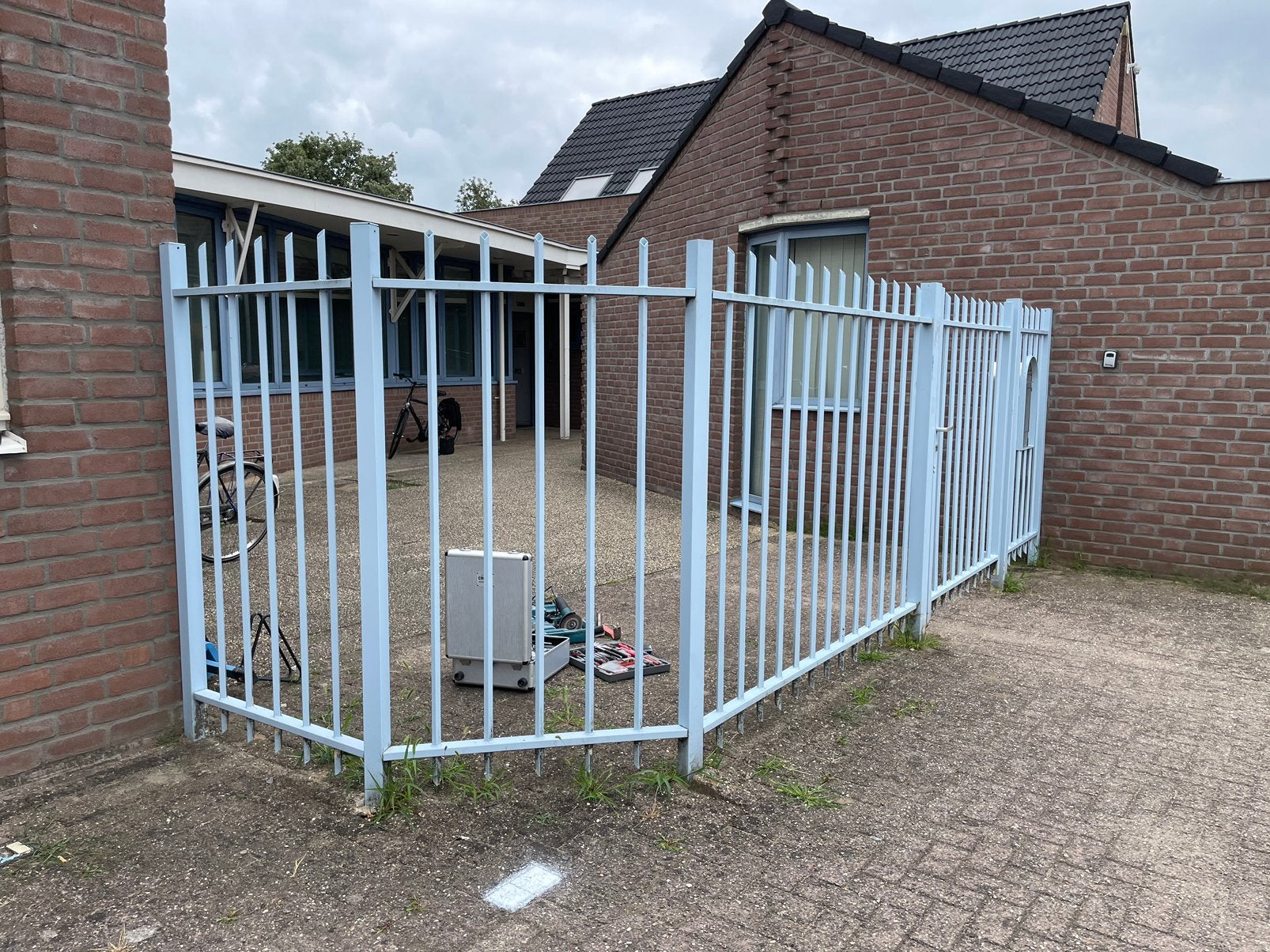 Hekwerk met poort met hoek B&G, Met poort, Gebruikt, Ophalen of Verzenden, Sierhekwerk