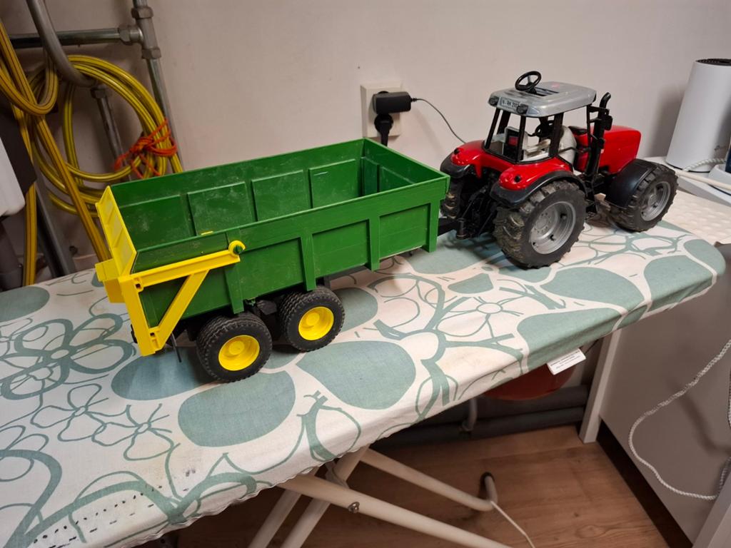 Massey Ferguson tractor met aanhanger Bruder, Ophalen of Verzenden, Gebruikt