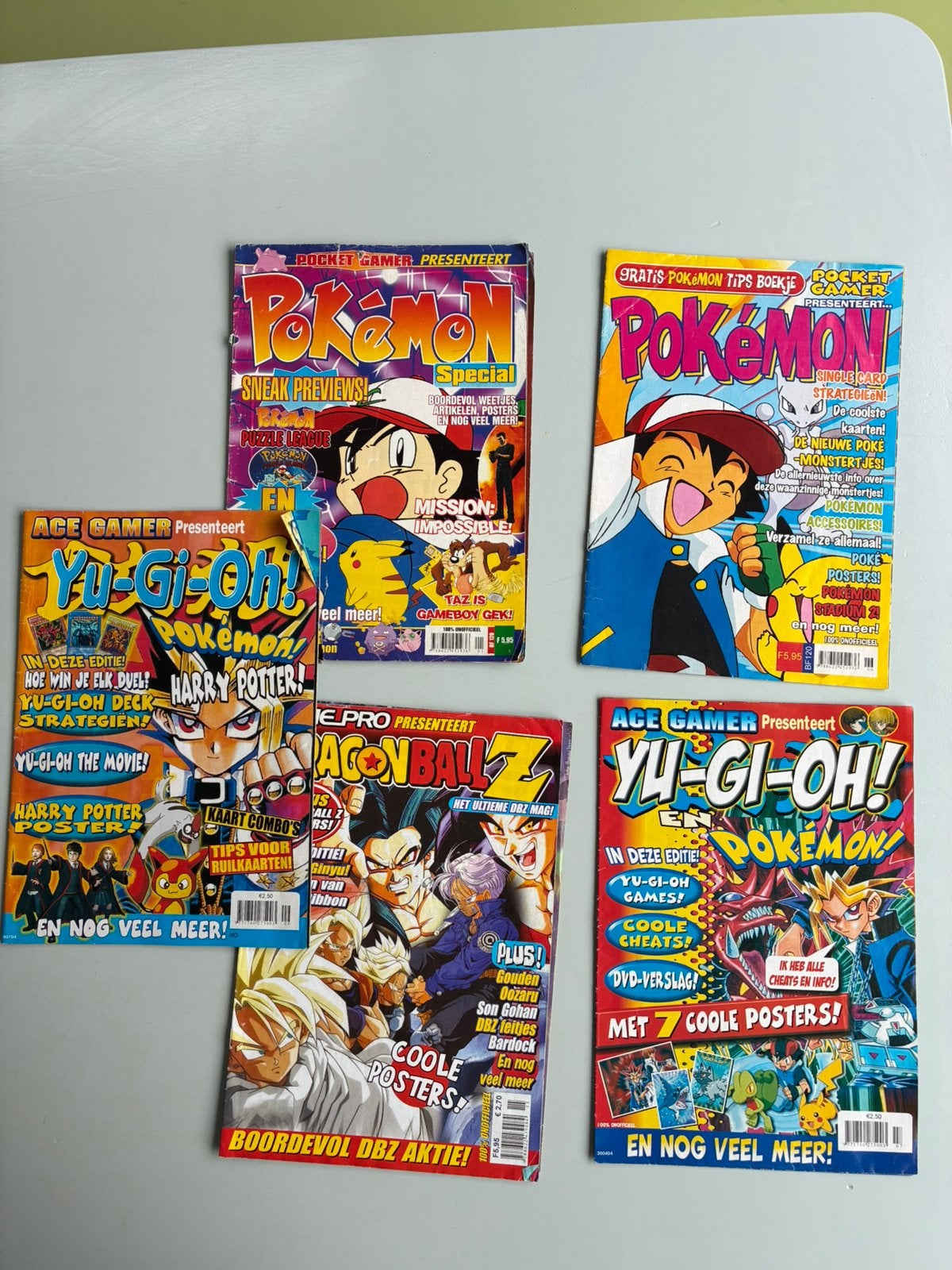 Bundel Pokémon, Yu-Gi-Oh! met posters (2000-2003), Ophalen of Verzenden, 1980 tot heden, Nederland, Tijdschrift