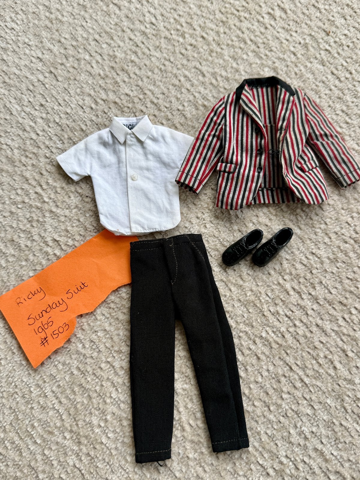 Vintage barbie kleding Ricky sunday suit #1503, Ophalen of Verzenden, Gebruikt, Kleertjes