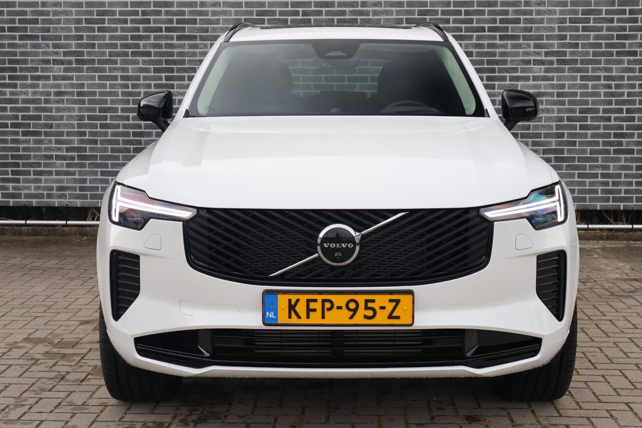Volvo XC90 2.0 T8 Plug-in Hybrid AWD Ultra Dark | Trekhaak |, Gebruikt, Euro 6, 4 cilinders, Wit