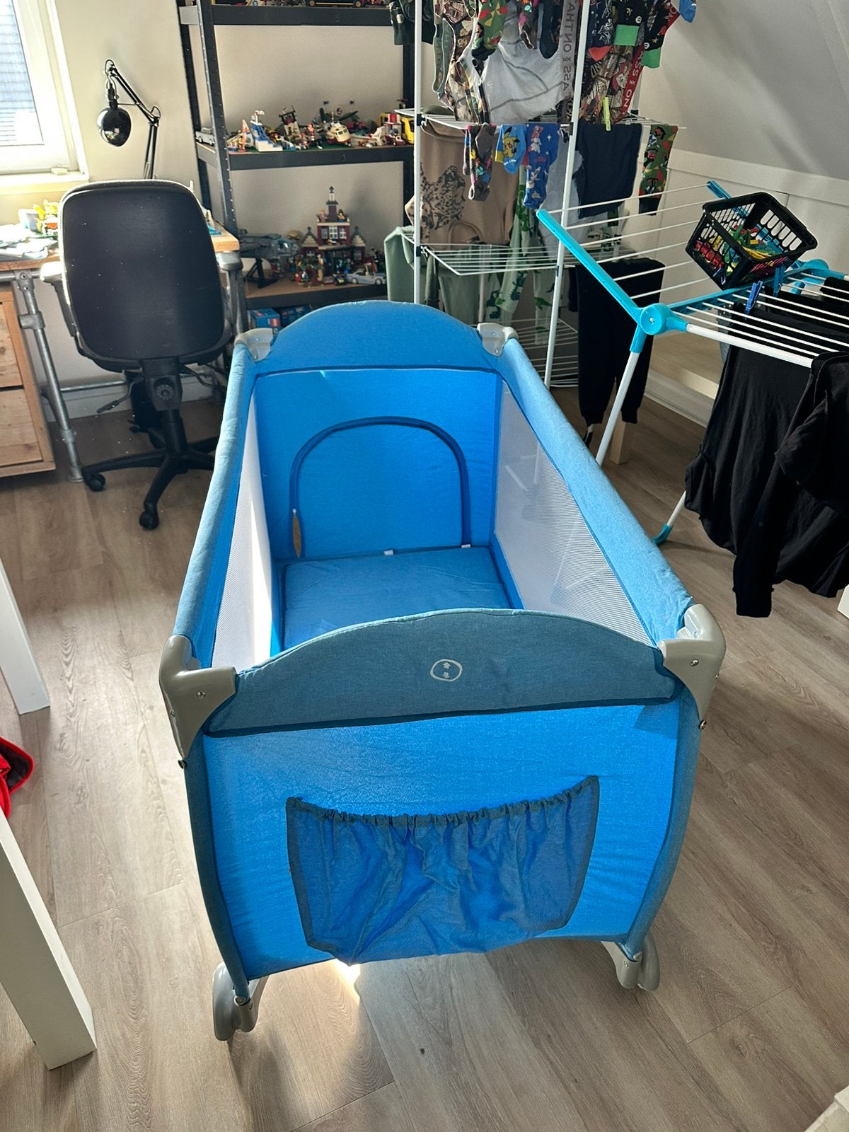 Camping bed, Kinderen en Baby's, Babywiegjes en Ledikanten, Ophalen, Zo goed als nieuw, Reisbedje