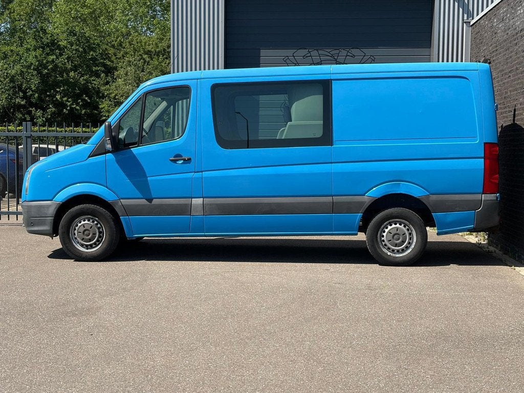 Volkswagen Crafter 30 2.5 TDI L2H1 DC Trendline Camera|Airco, Gebruikt, 7 stoelen, Origineel Nederlands, Bedrijf